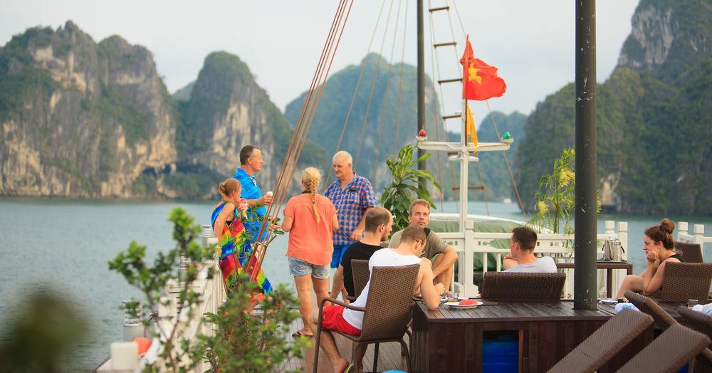 Hotel Legacy Cruise Hạ Long Exterior foto